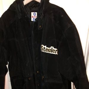 Women’s Pittsburgh Steelers size Stadium jacket.